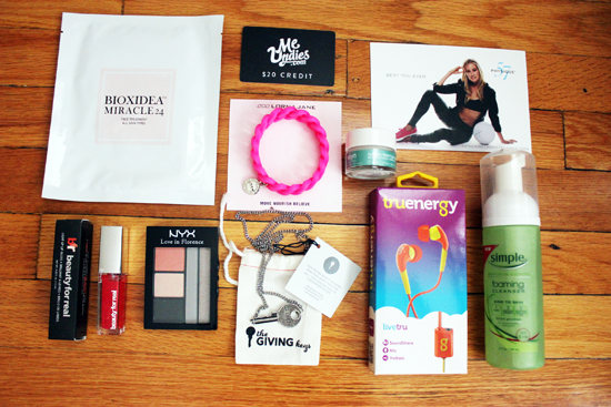 Get the FabFitFun Summer 2014 Box for $10 off!  we heart this  we 