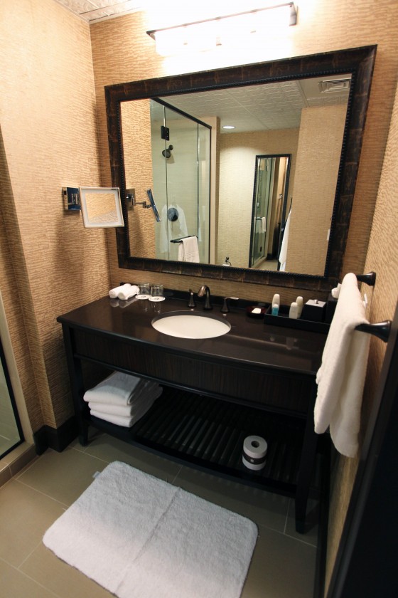 Omni Hotel Downtown Austin Bathroom